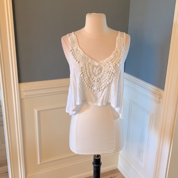 White Flowy Crop Top Crochet Lace - Picture 10 of 13